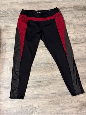 Maurices Black InMotion Athletic Leggings
